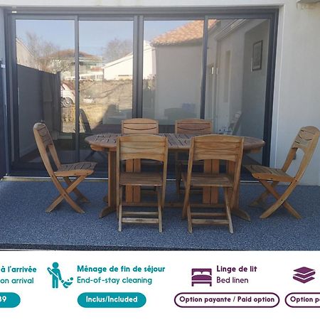 Le cachet d’une maison de centre-bourg à Beauvoir-sur-Mer Extérieur photo