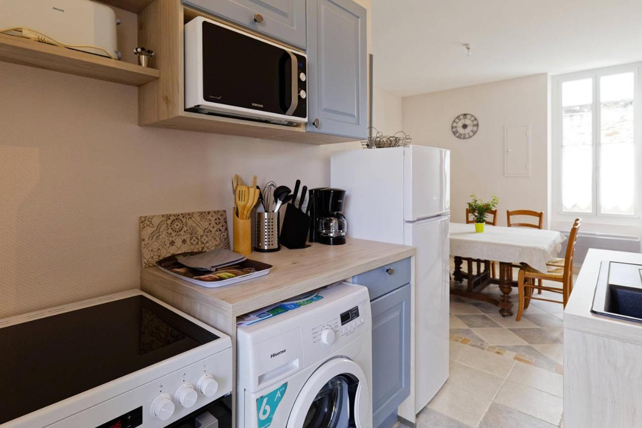 Le cachet d’une maison de centre-bourg à Beauvoir-sur-Mer Extérieur photo