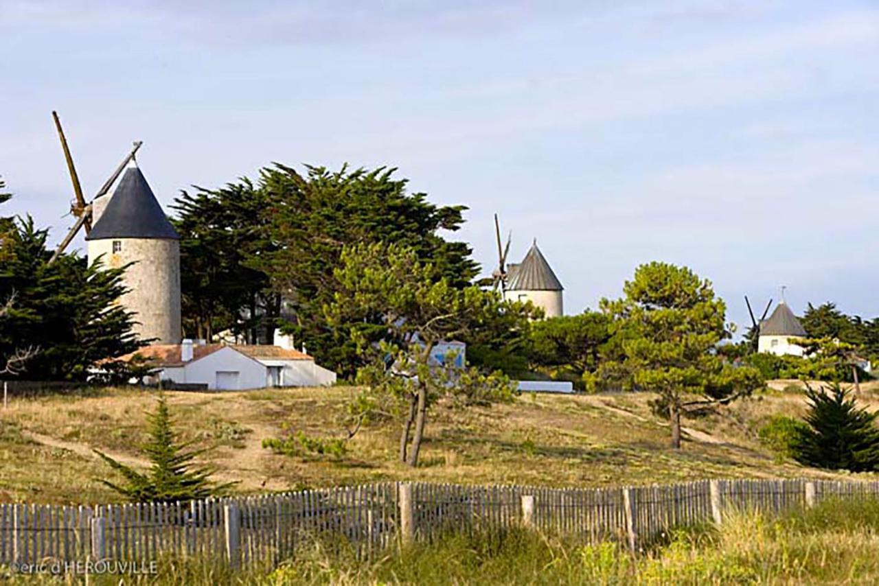 Le cachet d’une maison de centre-bourg à Beauvoir-sur-Mer Extérieur photo