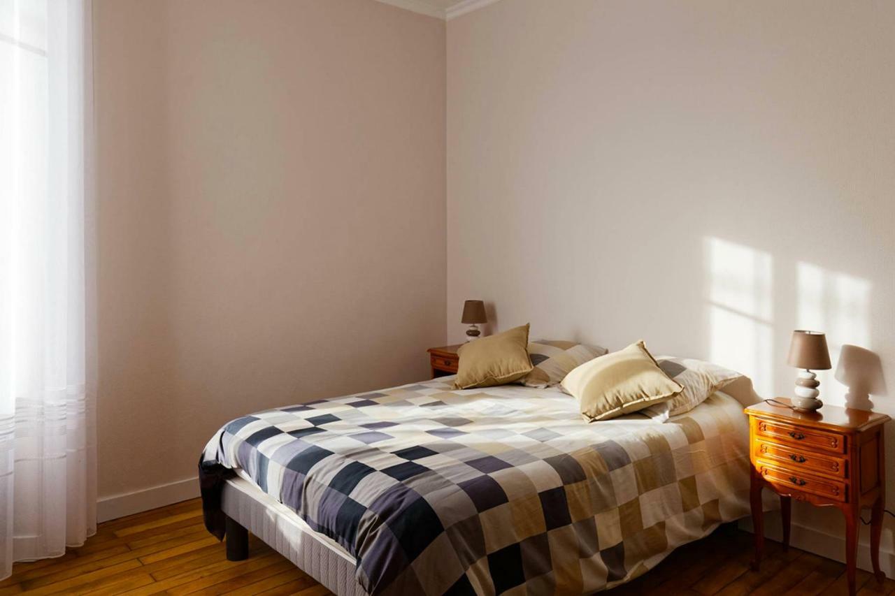 Le cachet d’une maison de centre-bourg à Beauvoir-sur-Mer Extérieur photo